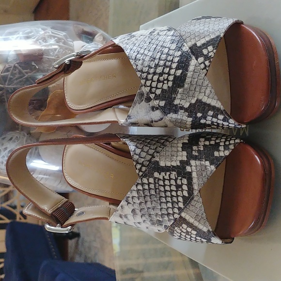 Excellent Condition - Marc Fisher 4" Block Heel .5" Platform Sandals - Picture 3 of 5